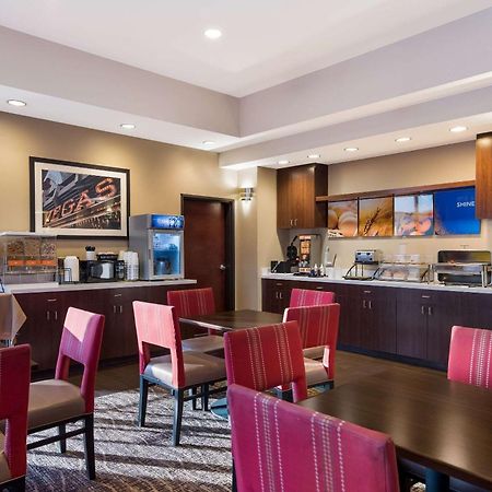 Comfort Inn & Suites Las Vegas - Nellis Exterior foto