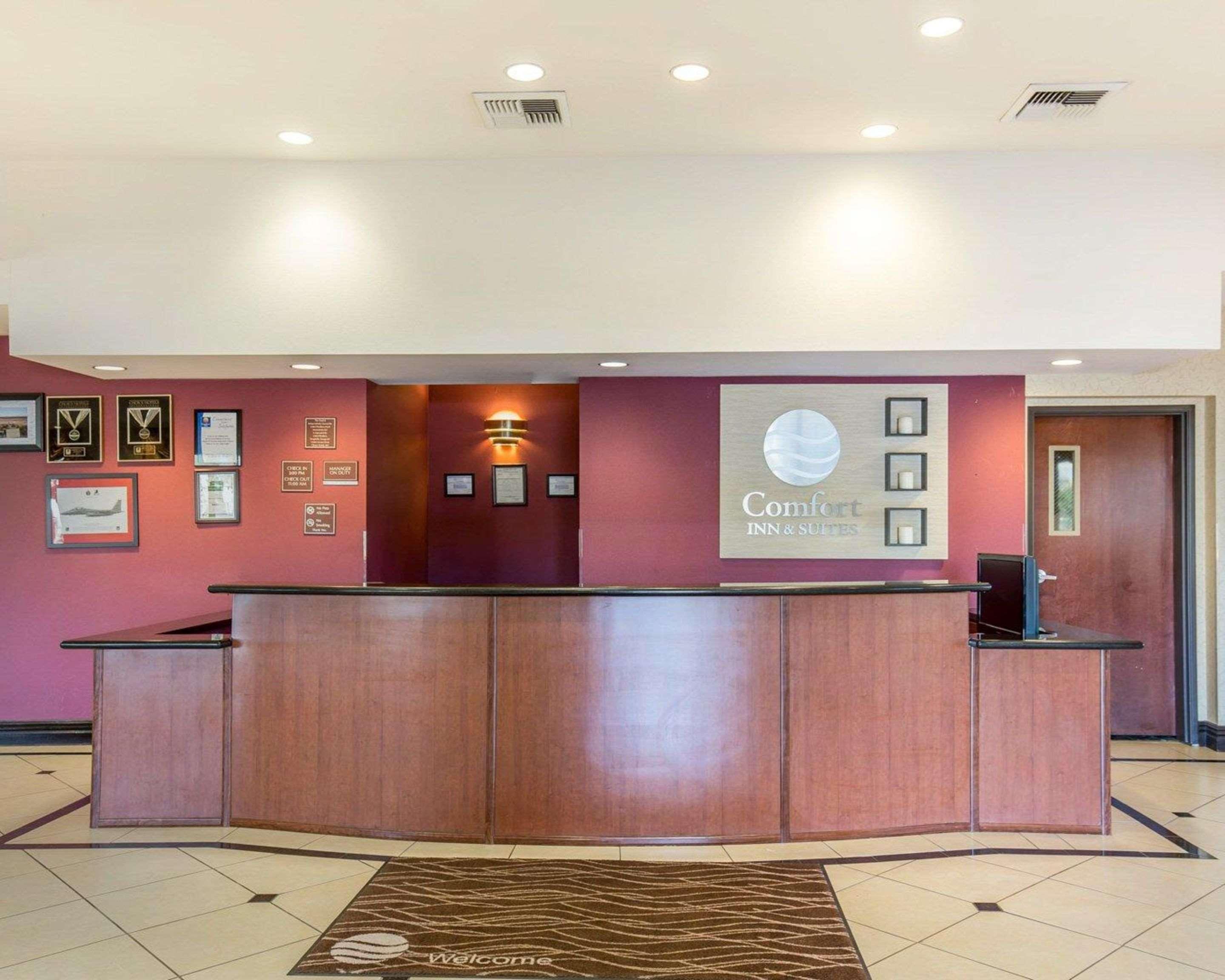 Comfort Inn & Suites Las Vegas - Nellis Exterior foto